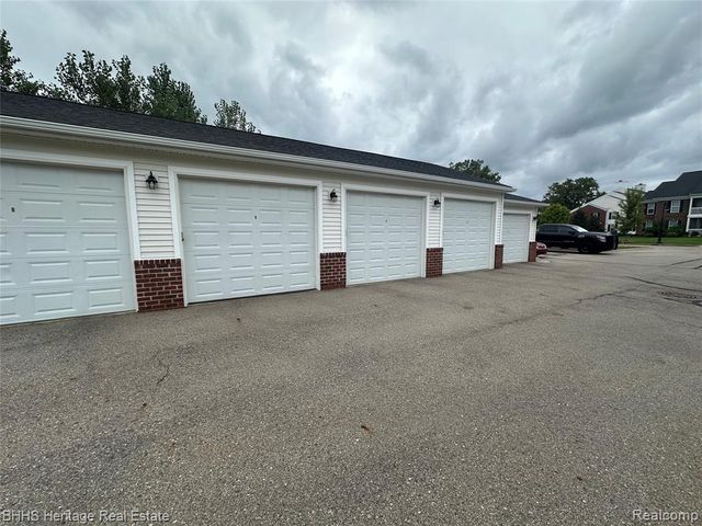 1929 Coventry Road, Jackson, MI 49201