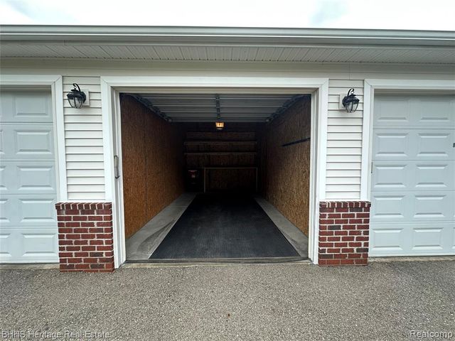 1929 Coventry Road, Jackson, MI 49201