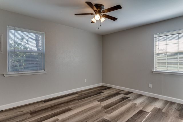 809 Michelle Drive, Everman, TX 76140