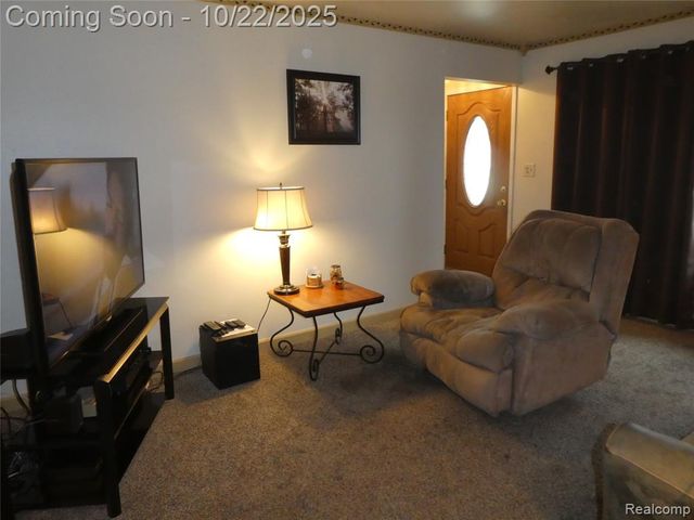 32588 James Street, Garden City, MI 48135