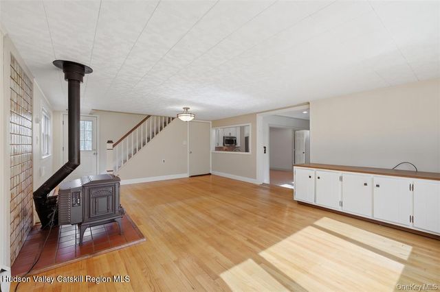 307 Old Kingston Road, New Paltz, NY 12561