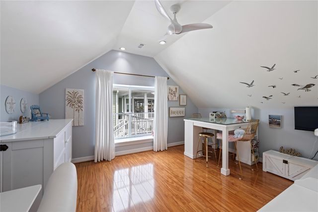 208 Coconut Street, Tiki Island, TX 77554