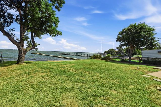 819 Lakeshore LOOP, Tow, TX 78672