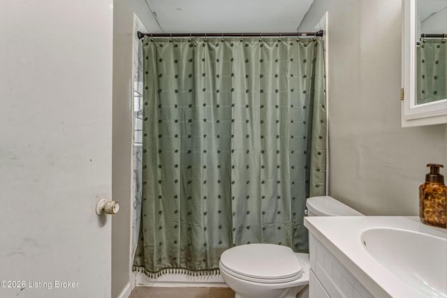 9604 Shoshone Way, Louisville, KY 40258