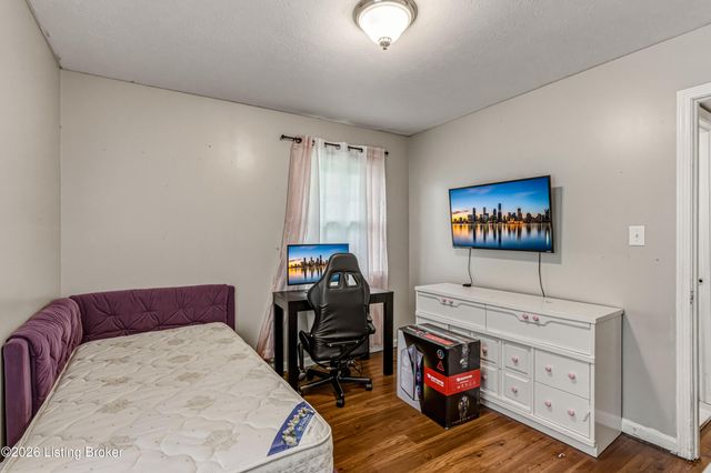 9604 Shoshone Way, Louisville, KY 40258