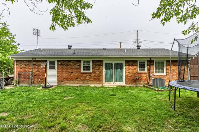 9604 Shoshone Way, Louisville, KY 40258