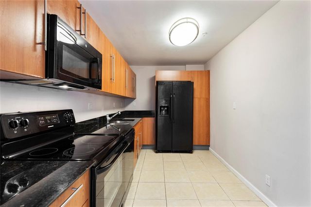 3001 S Ocean Drive 333, Hollywood, FL 33019