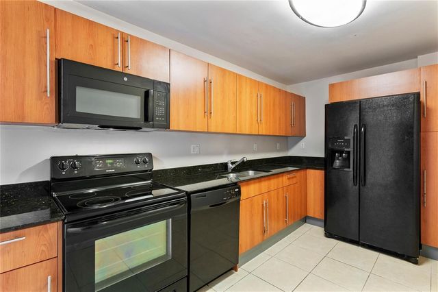 3001 S Ocean Drive 333, Hollywood, FL 33019