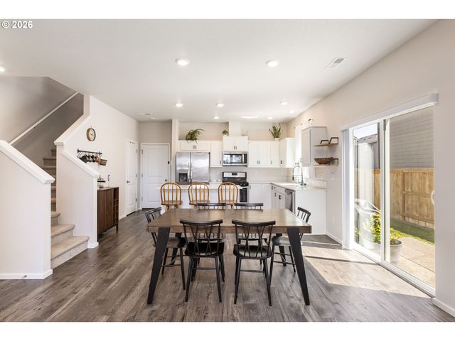 520 STUBB Rd, Woodburn, OR 97071