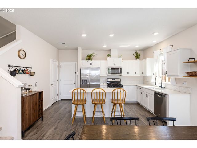 520 STUBB Rd, Woodburn, OR 97071