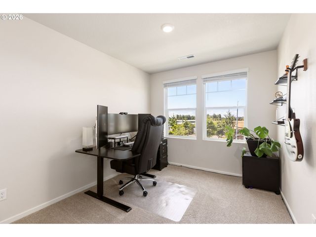 520 STUBB Rd, Woodburn, OR 97071