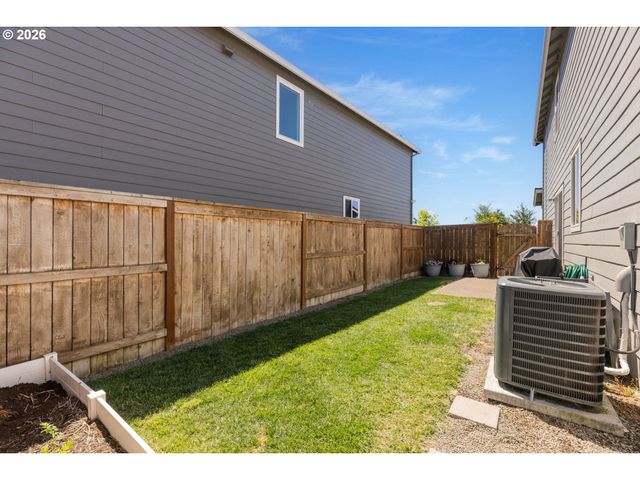 520 STUBB Rd, Woodburn, OR 97071