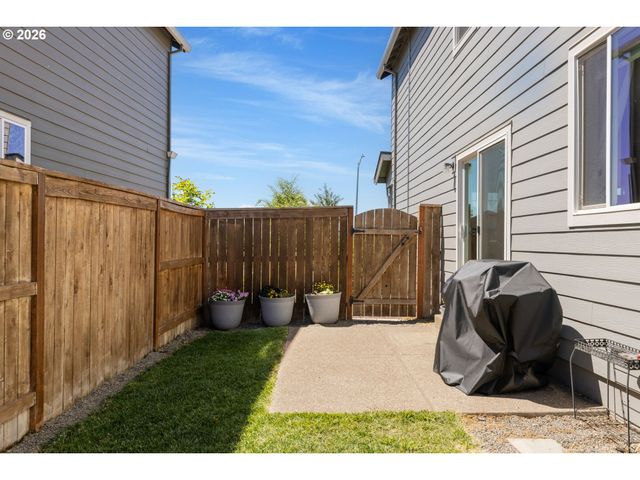 520 STUBB Rd, Woodburn, OR 97071