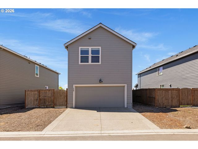 520 STUBB Rd, Woodburn, OR 97071