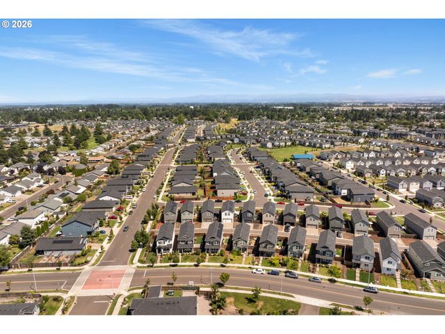 520 STUBB Rd, Woodburn, OR 97071