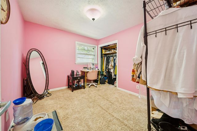 341 N Colonial Pl, Wichita, KS 67206