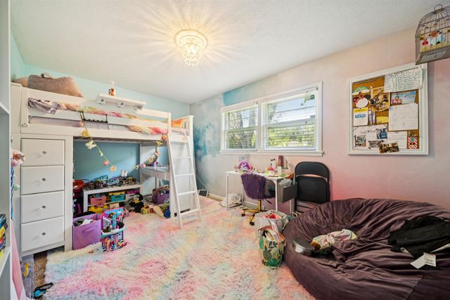 341 N Colonial Pl, Wichita, KS 67206