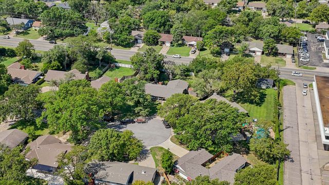 341 N Colonial Pl, Wichita, KS 67206