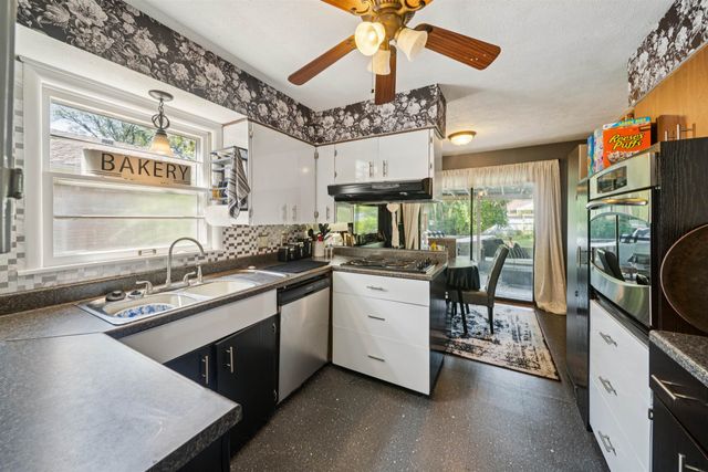 341 N Colonial Pl, Wichita, KS 67206