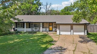 341 N Colonial Pl, Wichita, KS 67206