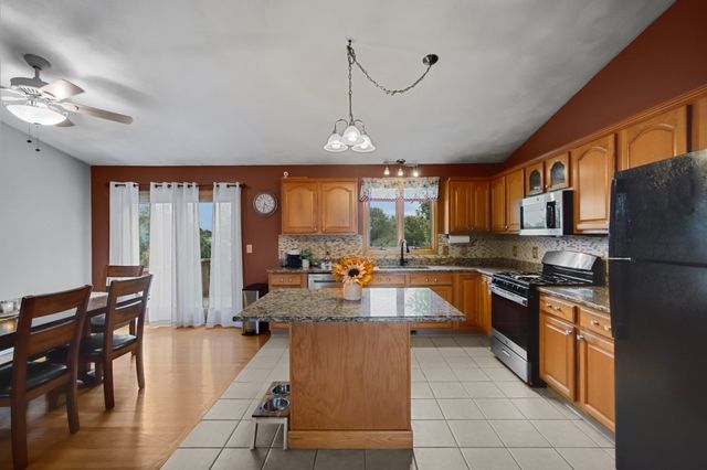 52 Family Dr, Fall River, MA 02721