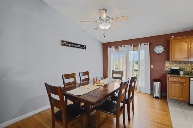 52 Family Dr, Fall River, MA 02721