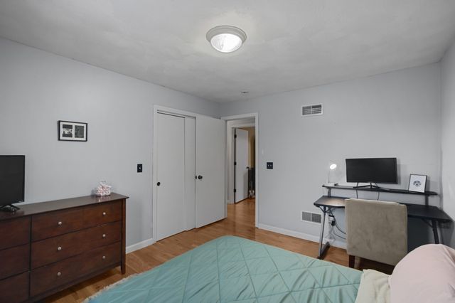 52 Family Dr, Fall River, MA 02721