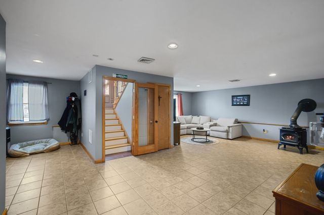 52 Family Dr, Fall River, MA 02721