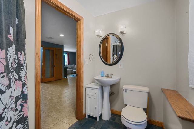 52 Family Dr, Fall River, MA 02721