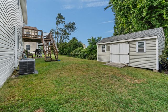 52 Family Dr, Fall River, MA 02721