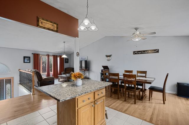 52 Family Dr, Fall River, MA 02721