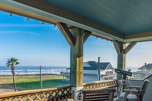 2139 Gulf, Crystal Beach, TX 77650