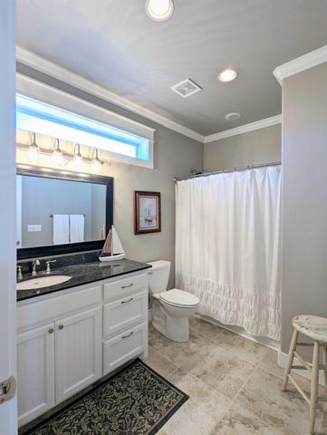 2139 Gulf, Crystal Beach, TX 77650