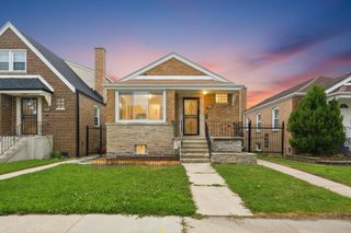 8004 S Richmond Street, Chicago, IL 60652