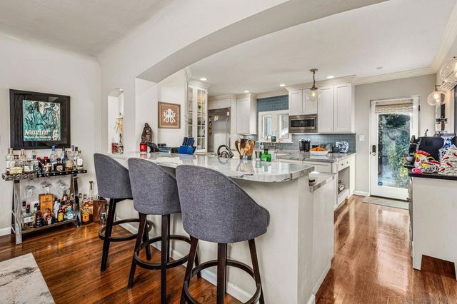 3647 Hyacinth Dr, San Diego, CA 92106