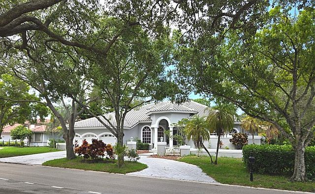 1811 Eagle Trace Boulevard W, Coral Springs, FL 33071