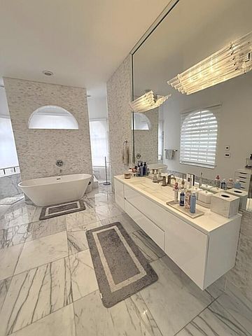 1811 Eagle Trace Boulevard W, Coral Springs, FL 33071