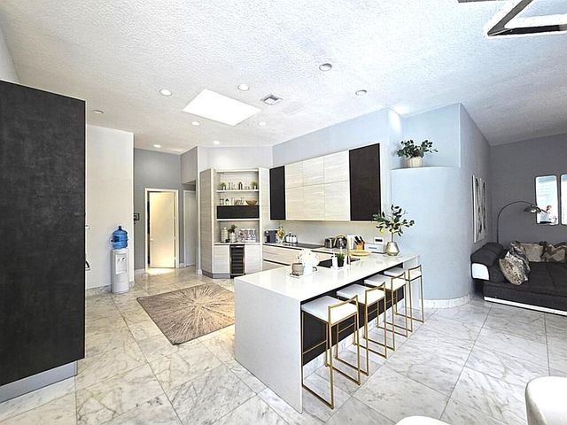 1811 Eagle Trace Boulevard W, Coral Springs, FL 33071