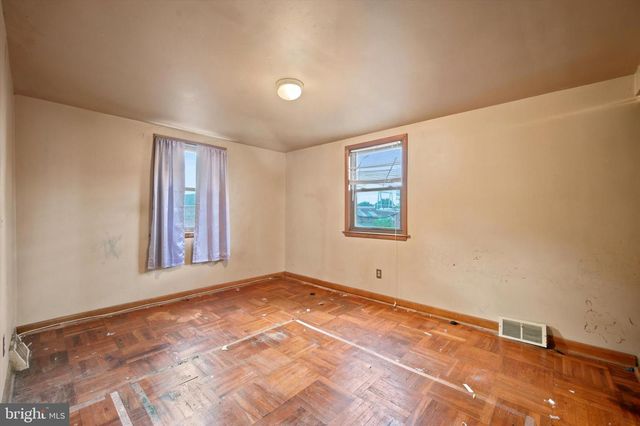 146 ERVIN AVE, Linwood, PA 19061