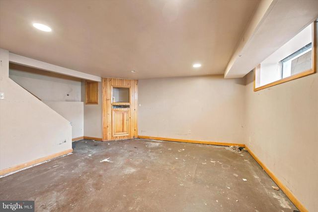 146 ERVIN AVE, Linwood, PA 19061