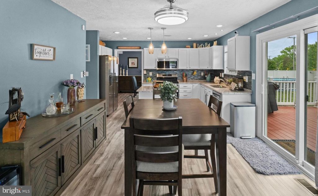 Image 14 of property listing at 609 FROGS LEAP CT, Glen Burnie, MD 21060