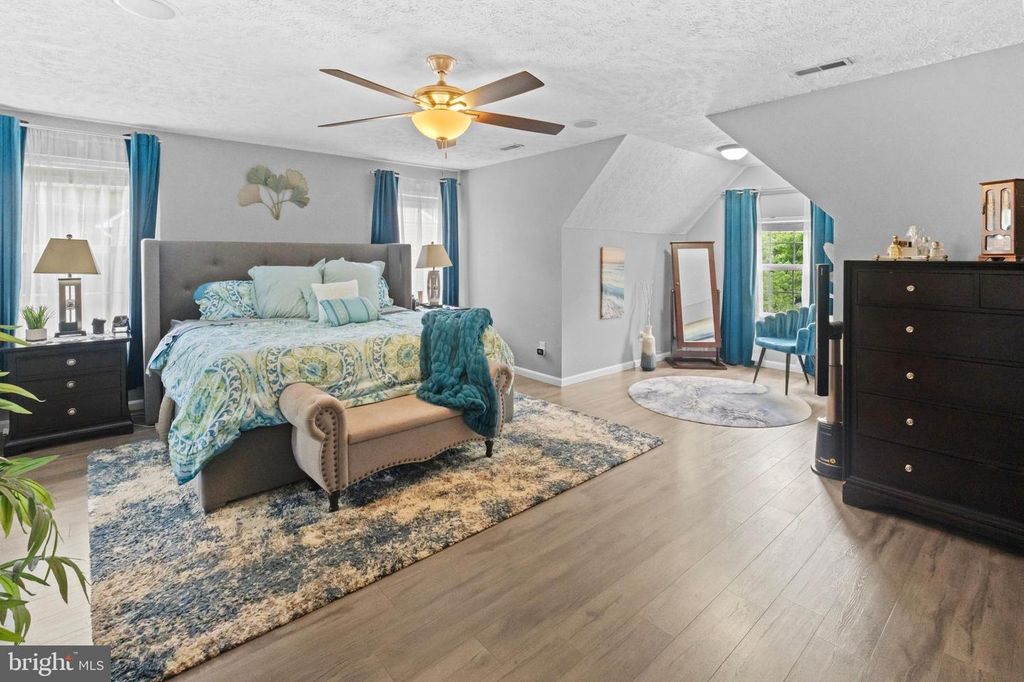 Image 28 of property listing at 609 FROGS LEAP CT, Glen Burnie, MD 21060