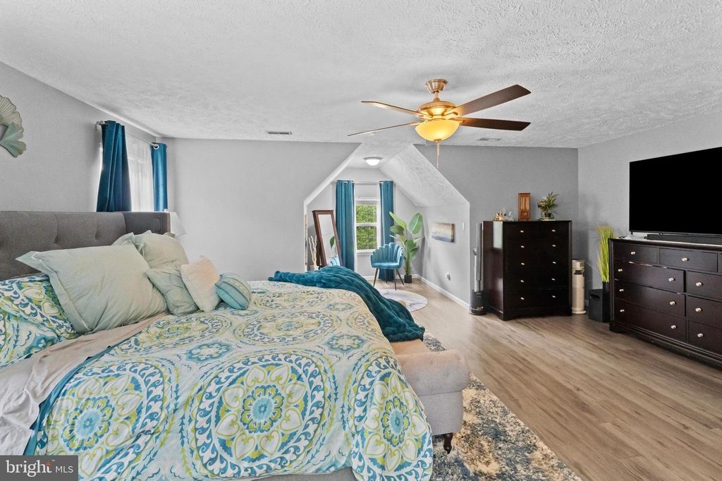 Image 29 of property listing at 609 FROGS LEAP CT, Glen Burnie, MD 21060