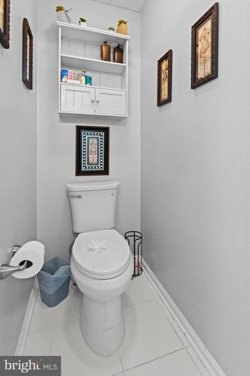 Image 38 of property listing at 609 FROGS LEAP CT, Glen Burnie, MD 21060