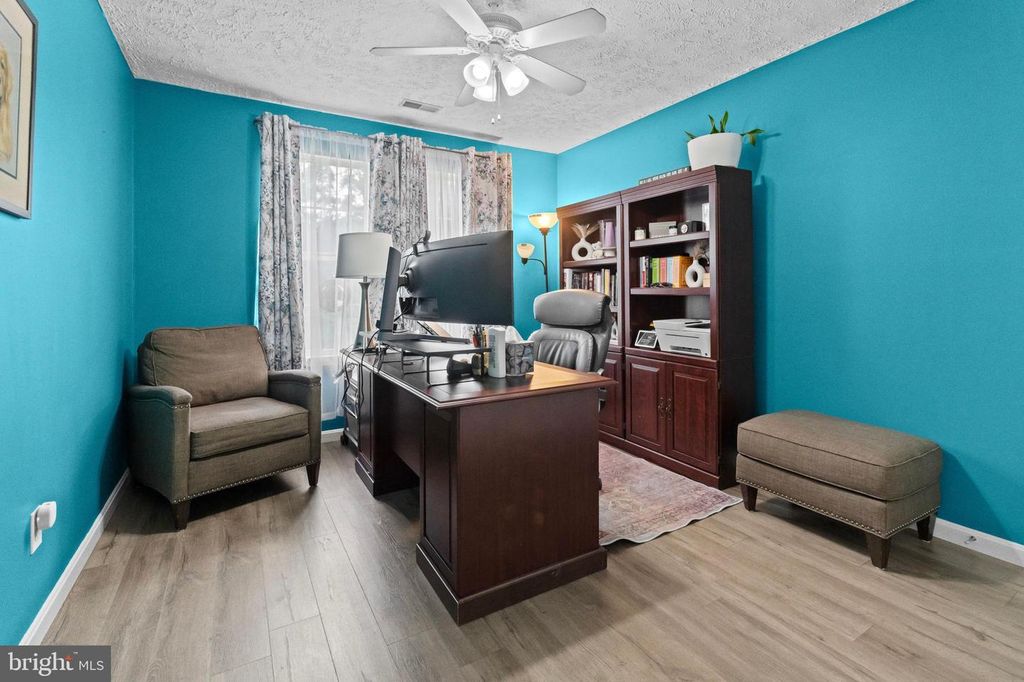 Image 39 of property listing at 609 FROGS LEAP CT, Glen Burnie, MD 21060