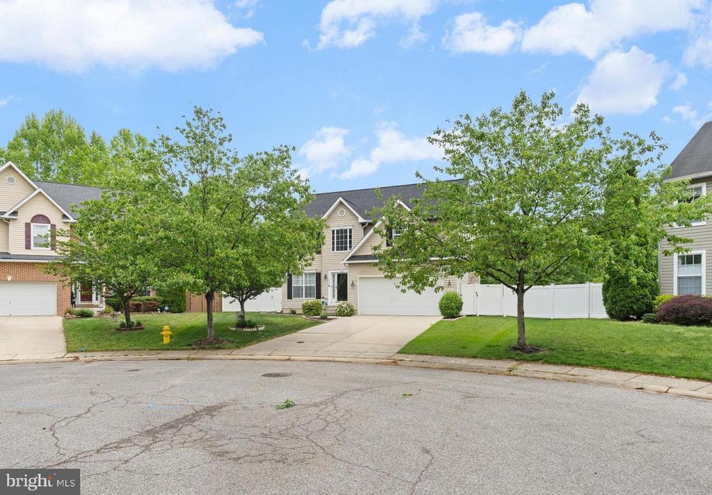 Image 4 of property listing at 609 FROGS LEAP CT, Glen Burnie, MD 21060