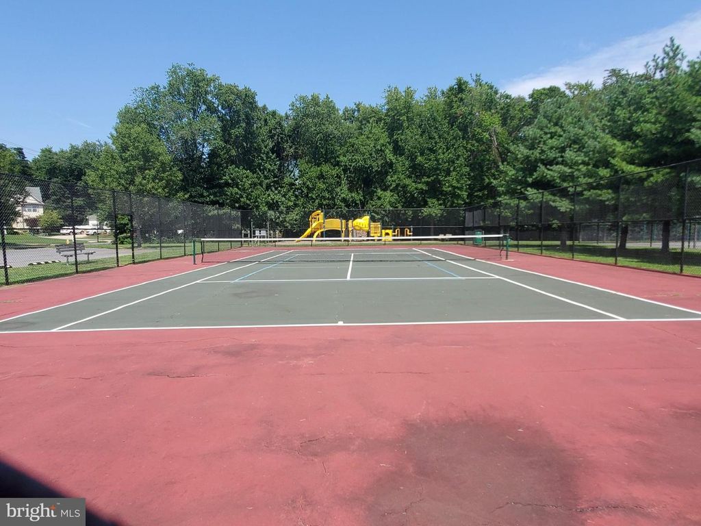 Image 60 of property listing at 609 FROGS LEAP CT, Glen Burnie, MD 21060