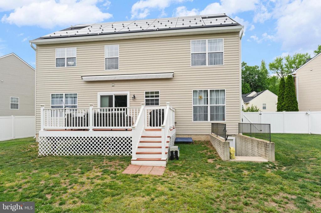 Image 7 of property listing at 609 FROGS LEAP CT, Glen Burnie, MD 21060