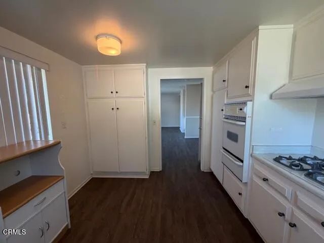 9488 El Cajon Street, Ventura, CA 93004