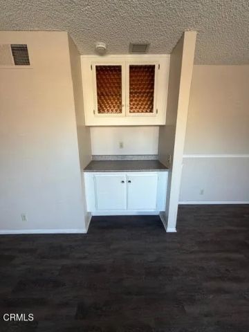 9488 El Cajon Street, Ventura, CA 93004